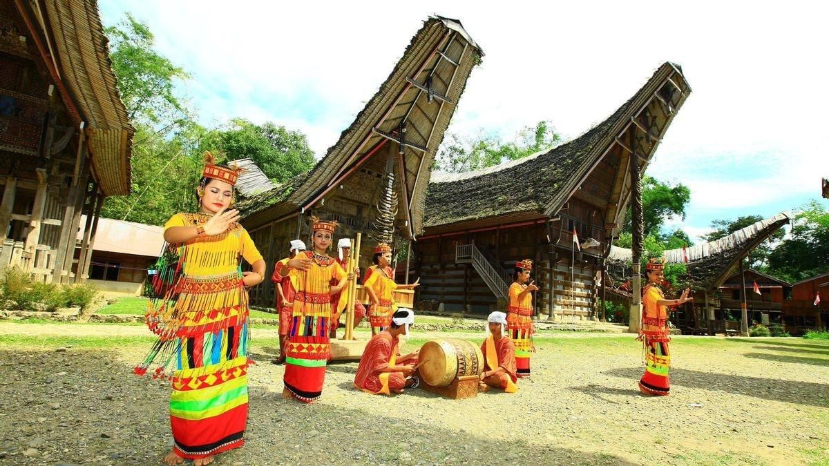 Ornamen Rumah Adat Toraja
