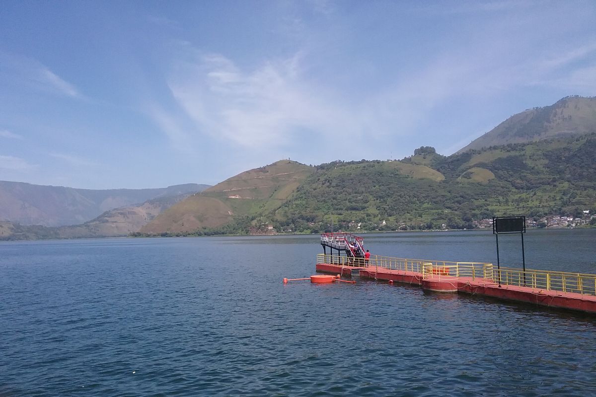 Wisata danau yang terletak di sumatera utara dan memikat hati